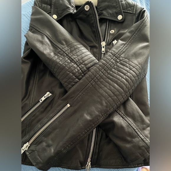 Black leather biker jacket, from Barney’s NY (now closed) - Picture 2 of 9